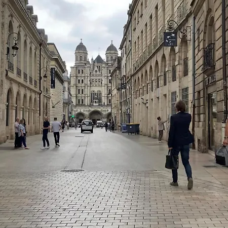Le Petit Cordelier Apartmán *